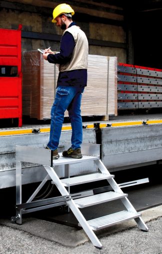 Sgabello industriale in alluminio 7060