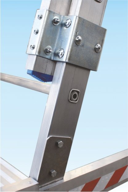 Scala aerea autoportante in alluminio modello 5056